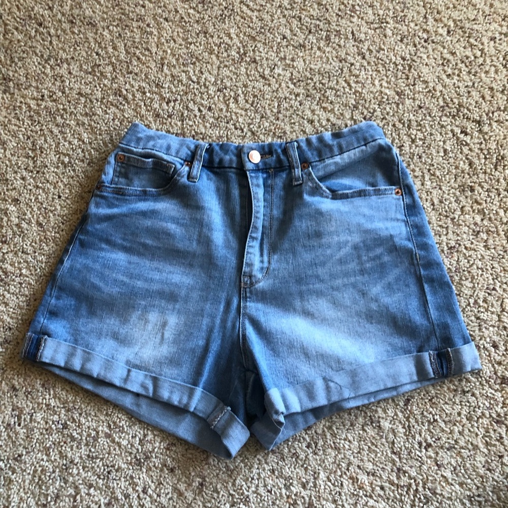 Women's No Boundaries Blue Wash High Waisted Jean Shorts; Size 11